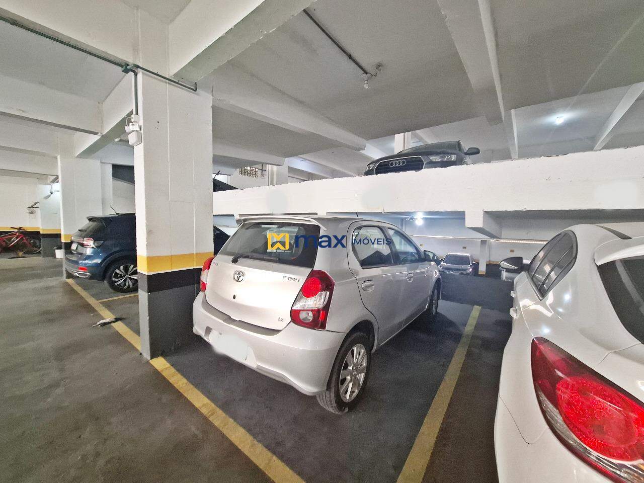 Apartamento à venda no Centro: Vaga de garagem