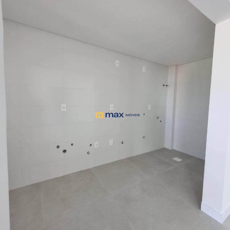 Apartamento à venda no Centro: Cozinha e área de serviço