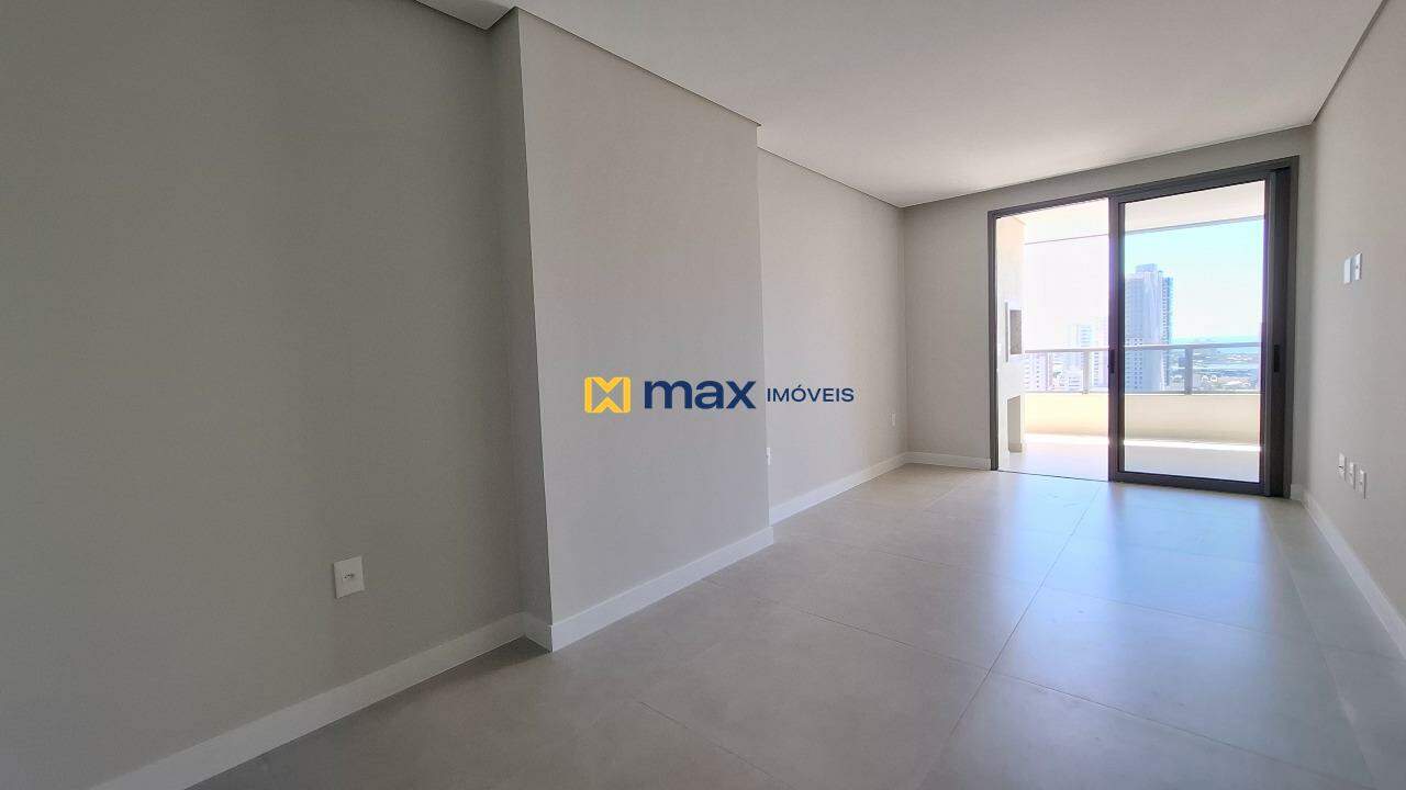 Apartamento à venda no Centro: Living integrado