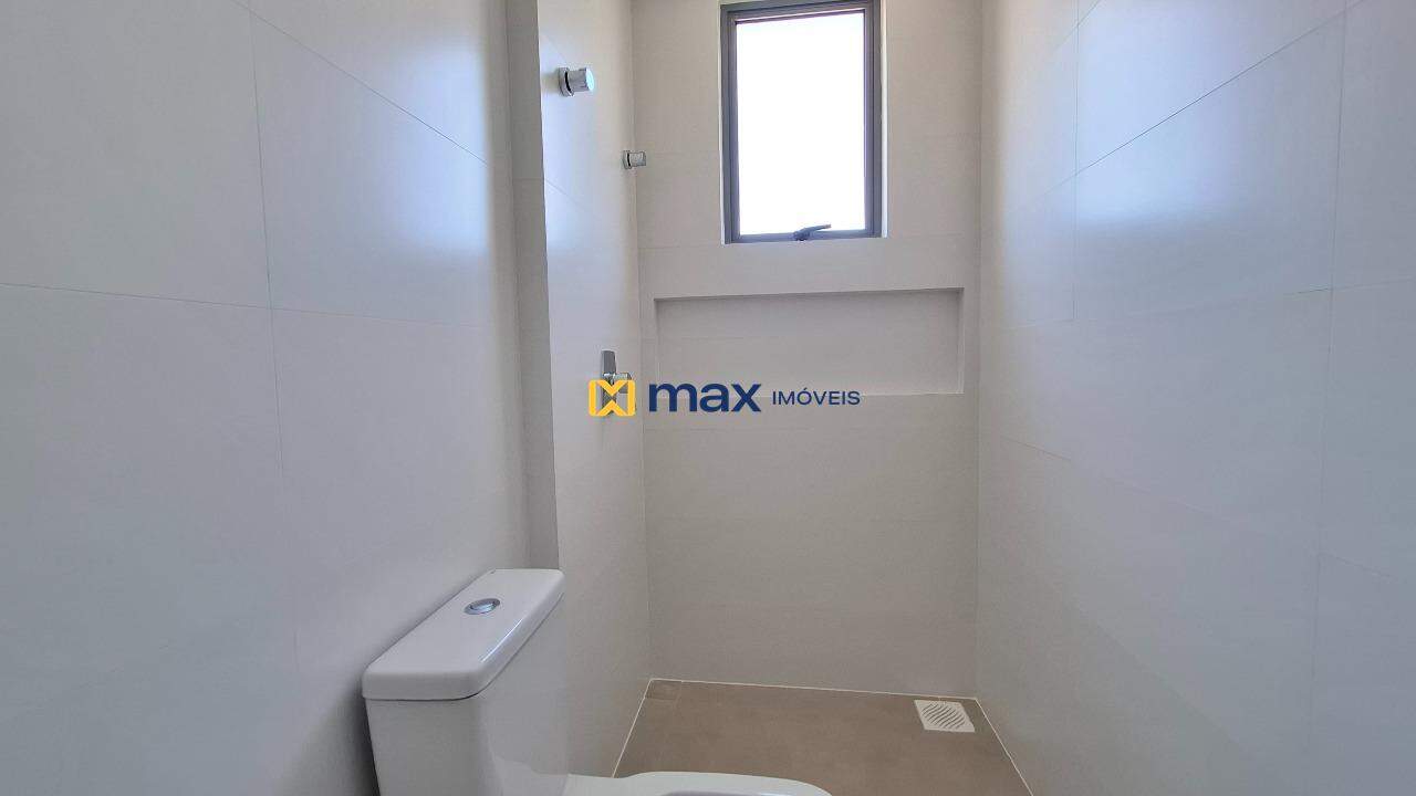 Apartamento à venda no Centro: Banheiro suíte