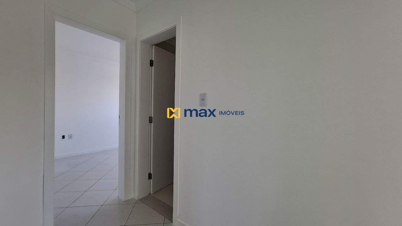 Apartamento à venda no Ressacada: Corredor