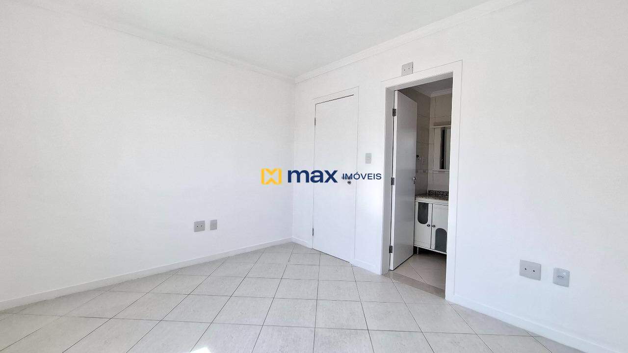 Apartamento à venda no Ressacada: Suíte