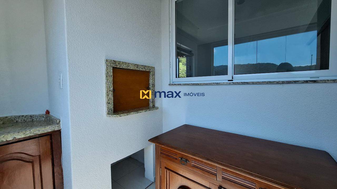 Apartamento à venda no Ressacada: Sacada com churrasqueira