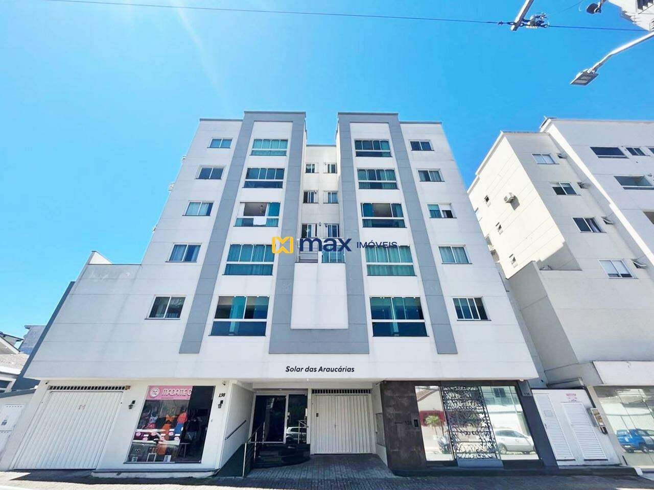 Apartamento à venda no Nações: Fachada