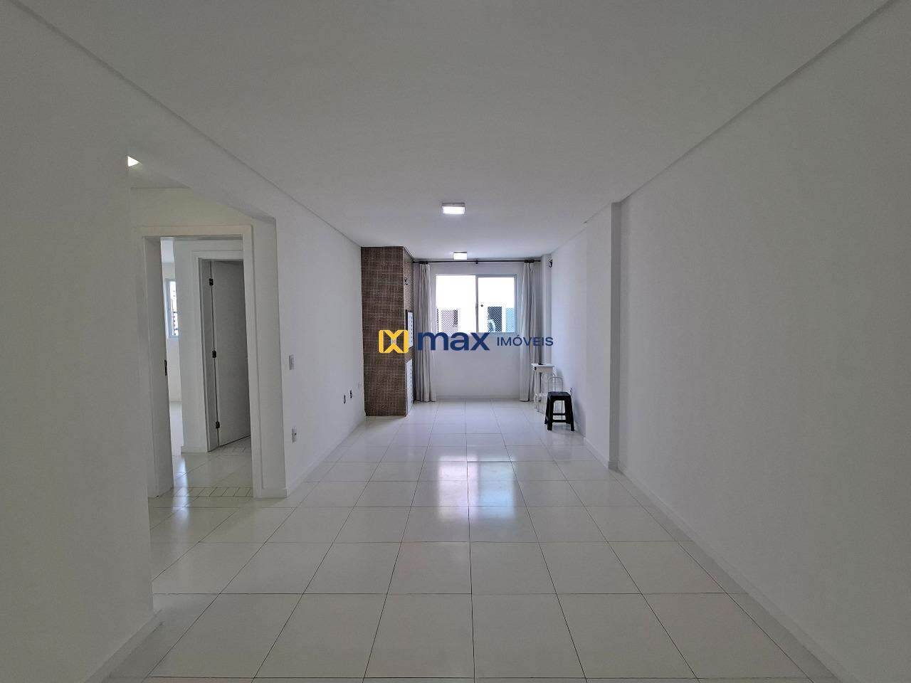 Apartamento à venda no Nações: sala