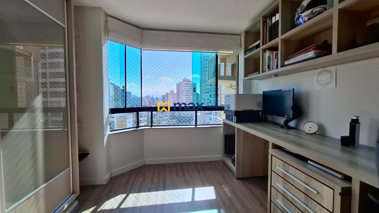 Apartamento à venda no Fazenda: Sacada/escritório