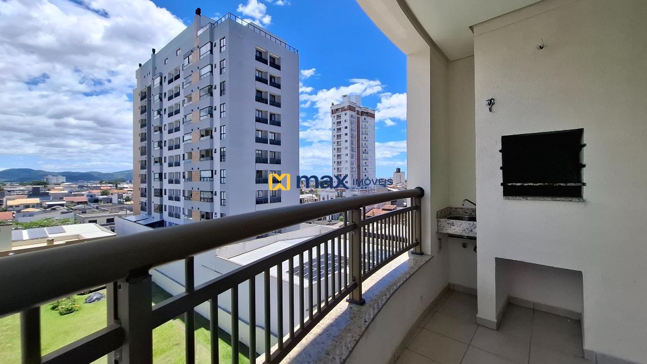 Apartamento à venda no São João: Sacada com churrasqueira