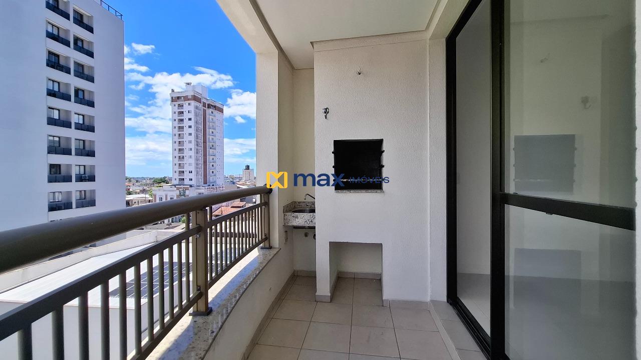 Apartamento à venda no São João: Sacada com churrasqueira