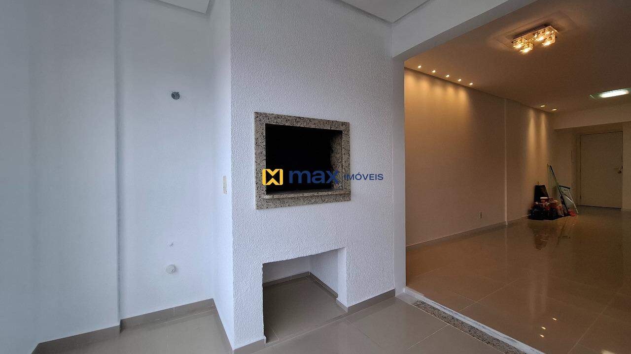 Apartamento à venda no São Judas: Sacada com churrasqueira