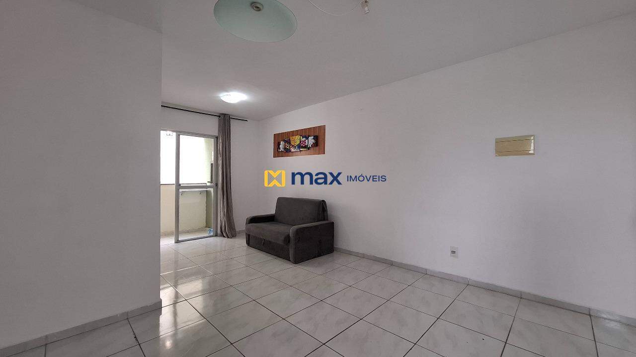 Apartamento à venda no Espinheiros: Living integrado