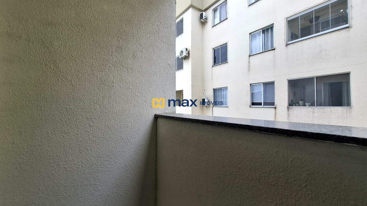 Apartamento à venda no Espinheiros: Sacada com churrasqueira