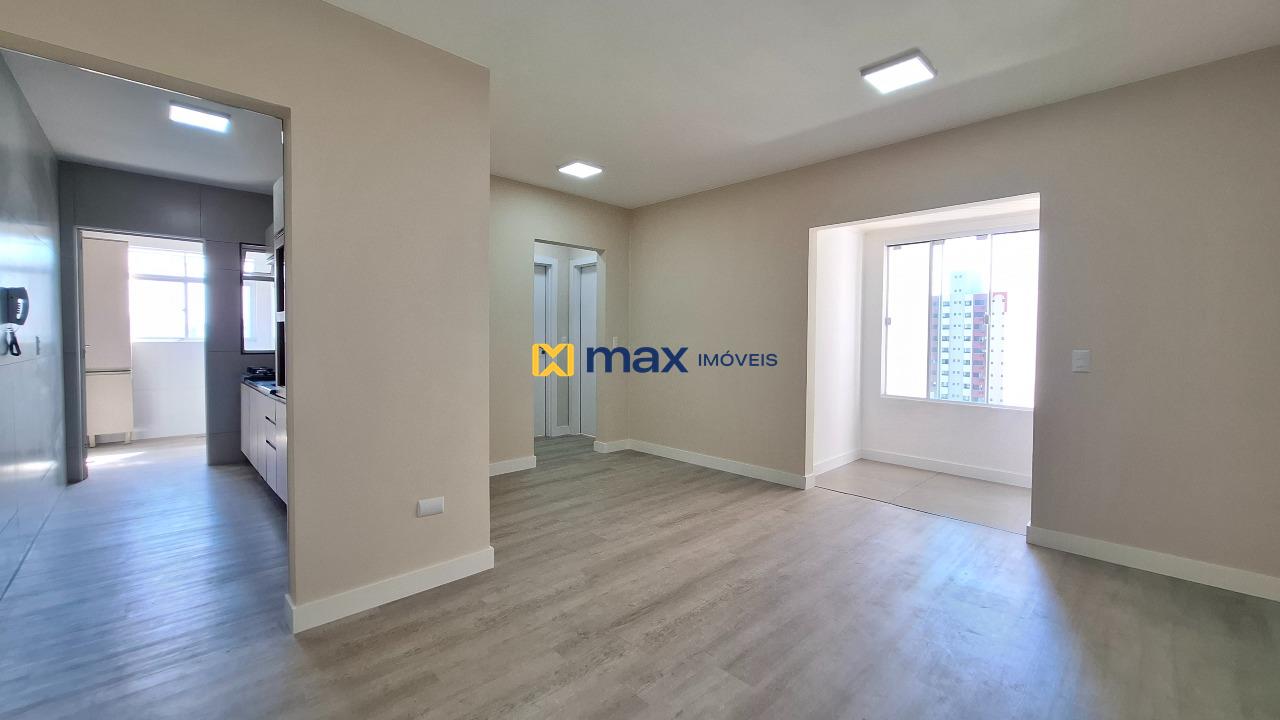 Apartamento à venda no Centro: Living integrado