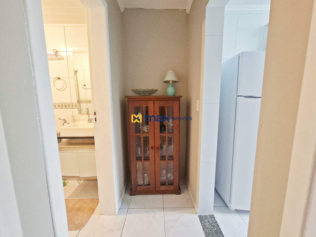 Apartamento para aluguel no Pioneiros: Corredor
