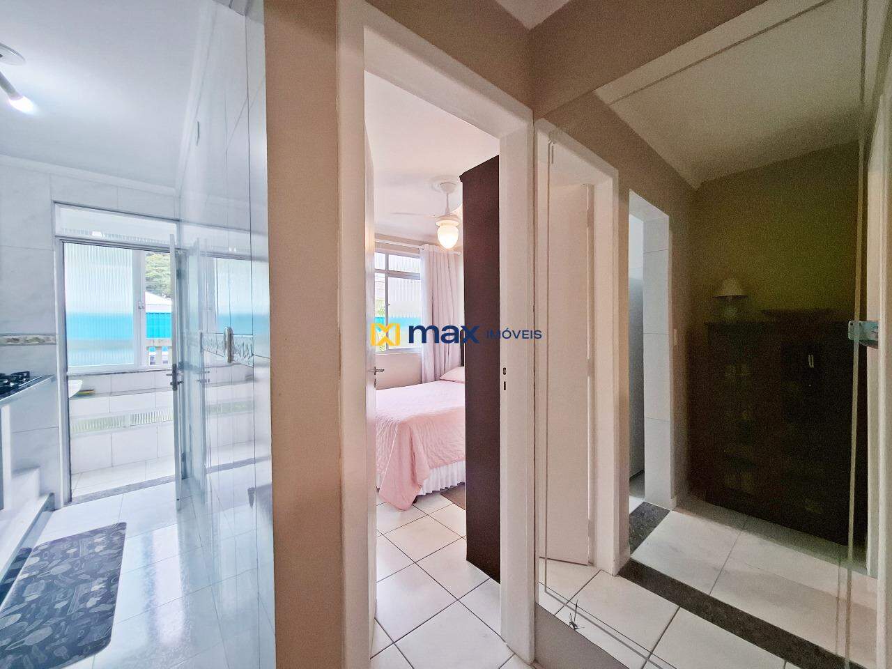 Apartamento para aluguel no Pioneiros: Corredor