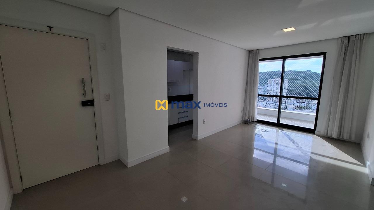 Apartamento para aluguel no Fazenda: Sala de Estar e Jantar