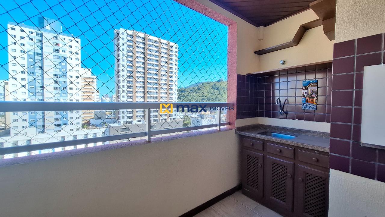 Apartamento à venda no Centro: Sacada com churrasqueira