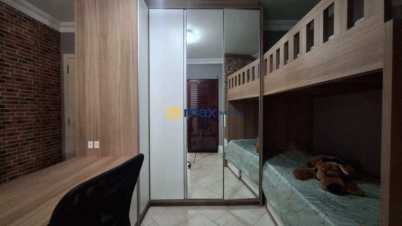 Apartamento à venda no Centro: Suíte 2