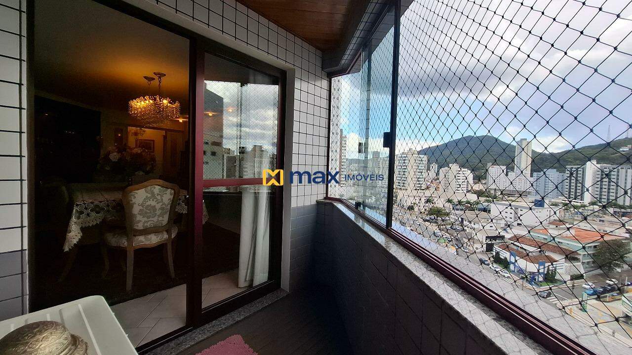 Apartamento à venda no Centro: Sacada