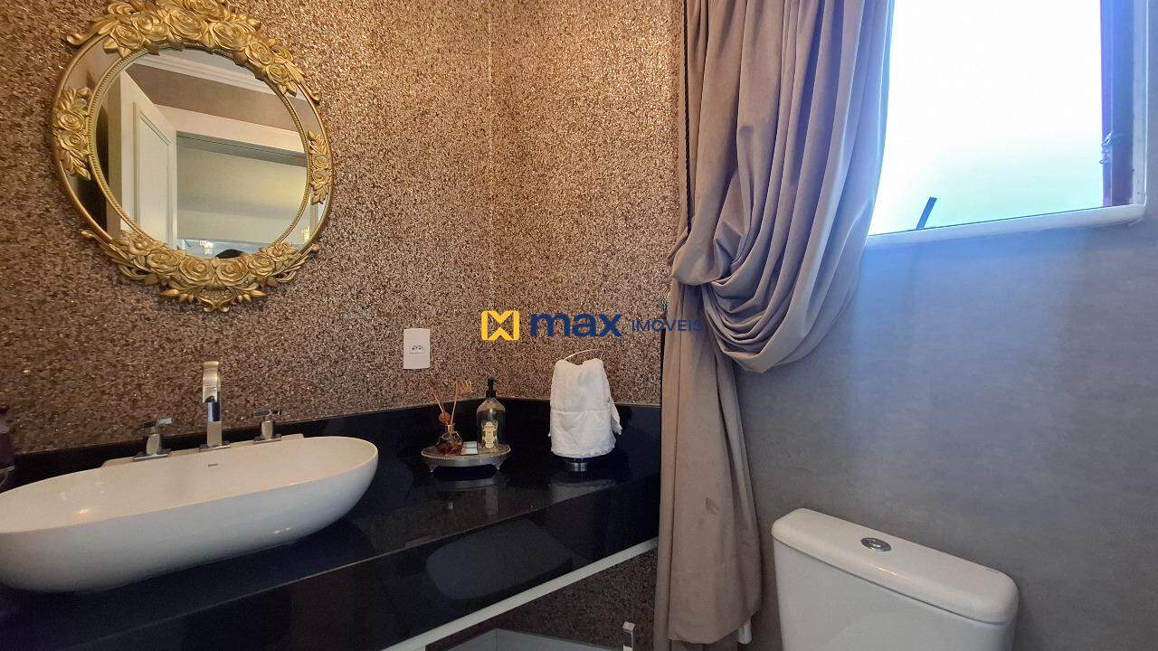 Apartamento à venda no Centro: Lavabo