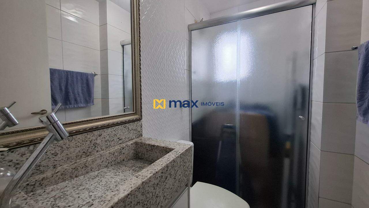 Apartamento à venda no Centro: Banheiro social- Área de serviço