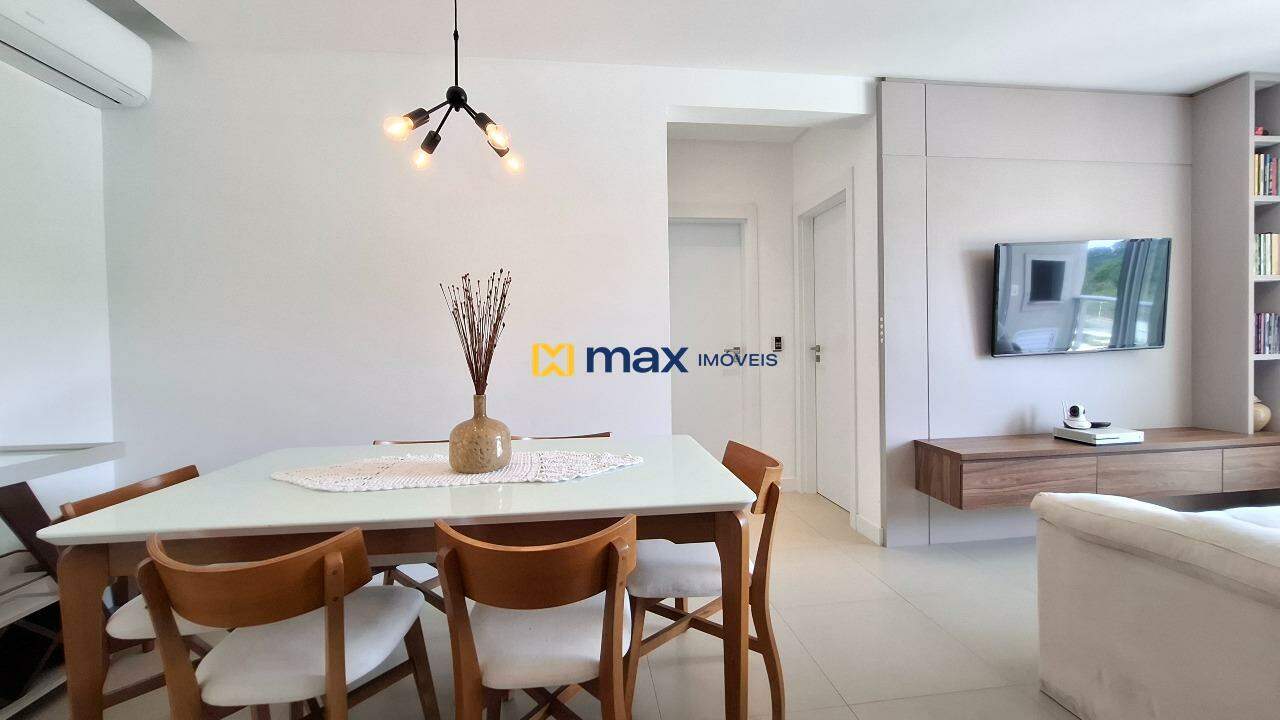 Apartamento para aluguel no Praia Brava: Living integrado
