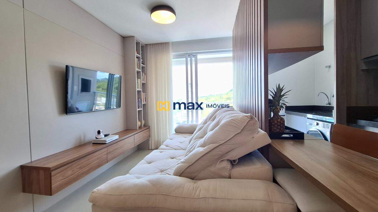 Apartamento para aluguel no Praia Brava: Living integrado