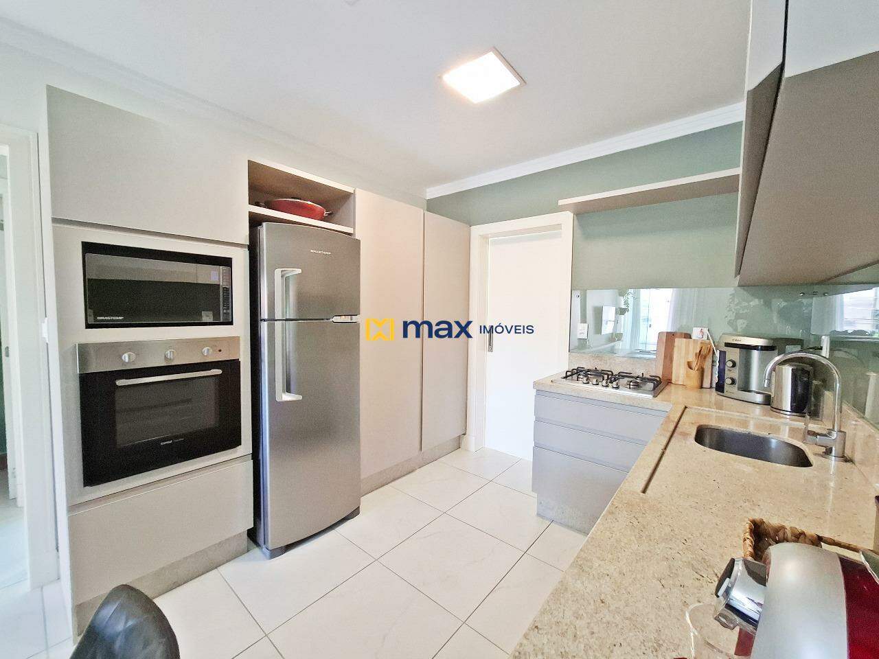 Apartamento à venda no Nações: Cozinha americana