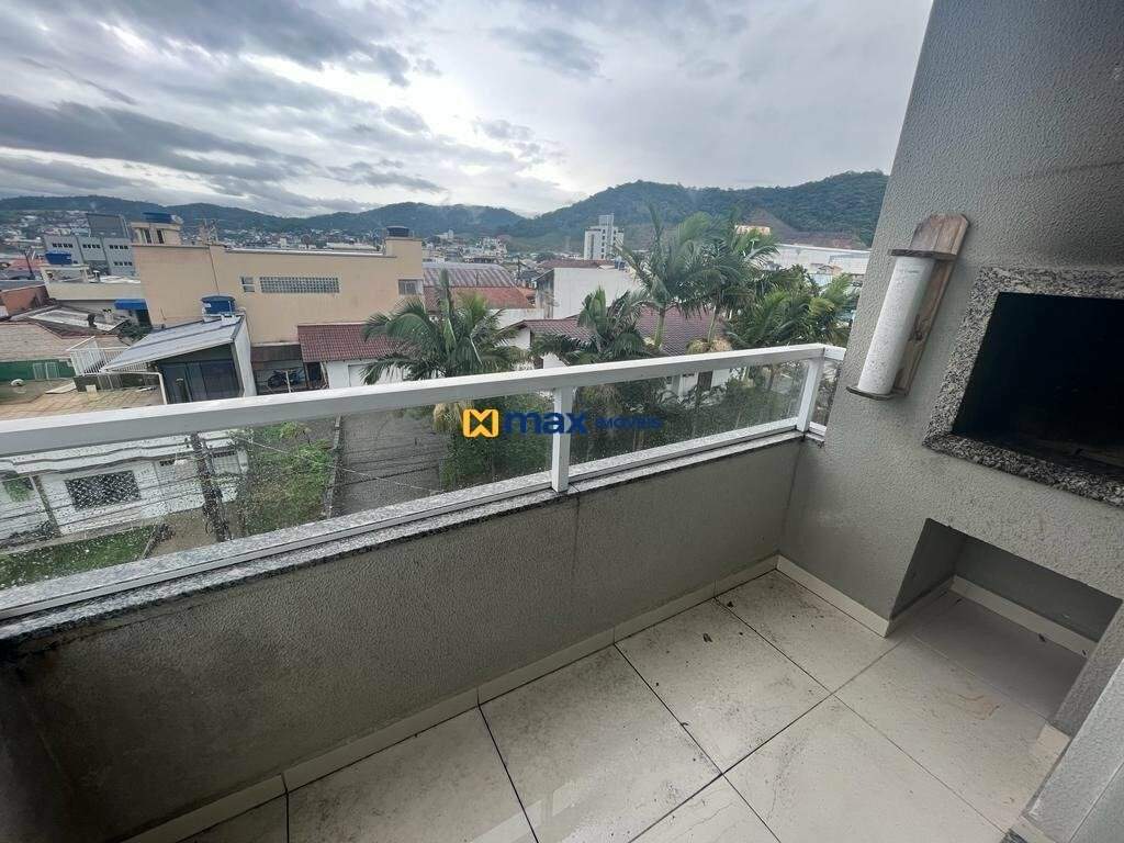 Apartamento à venda no Monte Alegre: Sacada com churrasqueira
