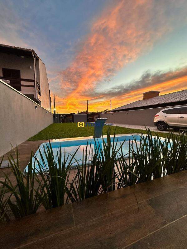 Casa à venda no Praia De Armação: 