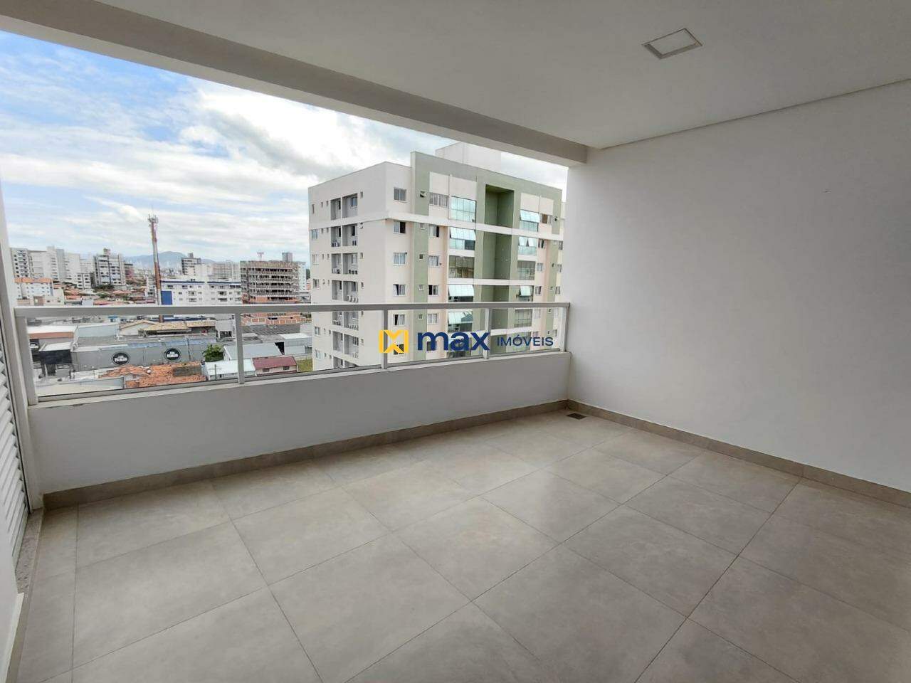 Apartamento para aluguel no Gravatá: Varanda