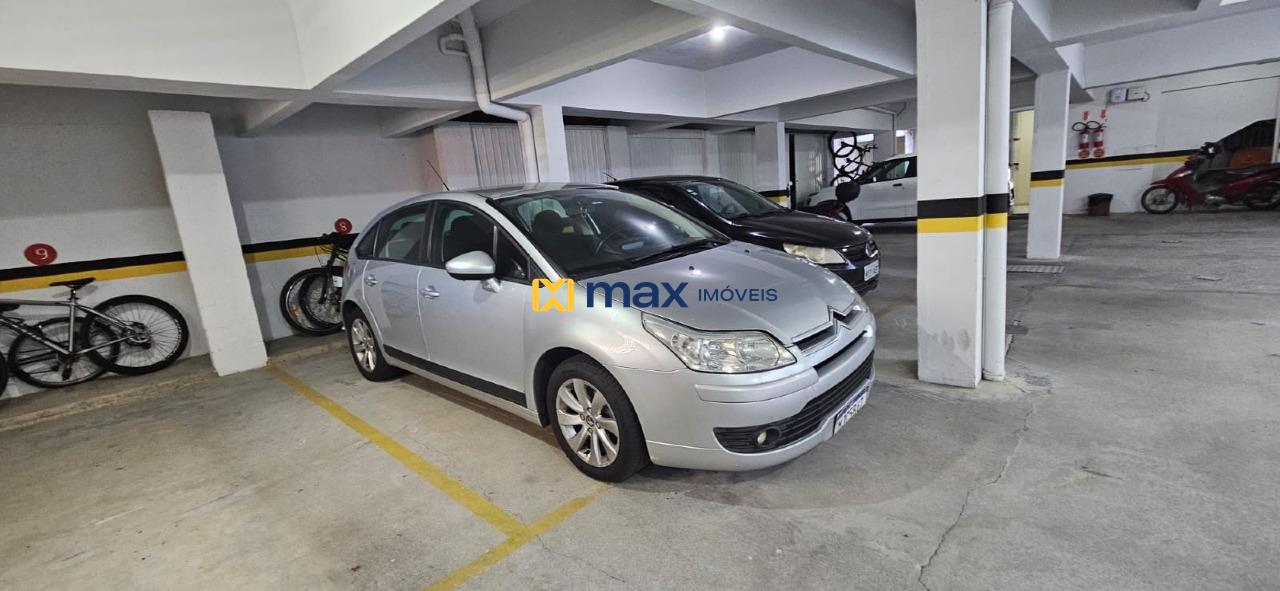 Apartamento à venda no Centro: vaga de garagem