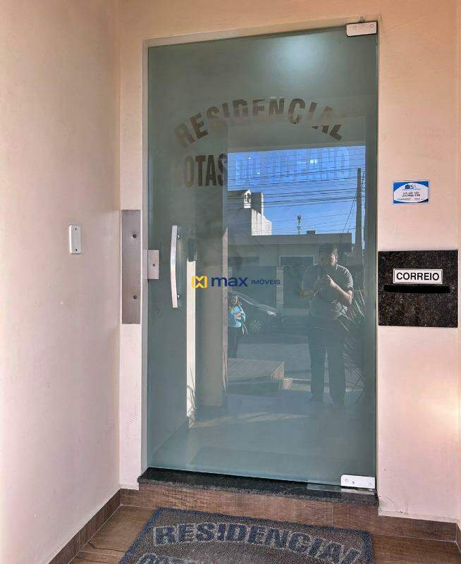 Apartamento à venda no Centro: Entrada