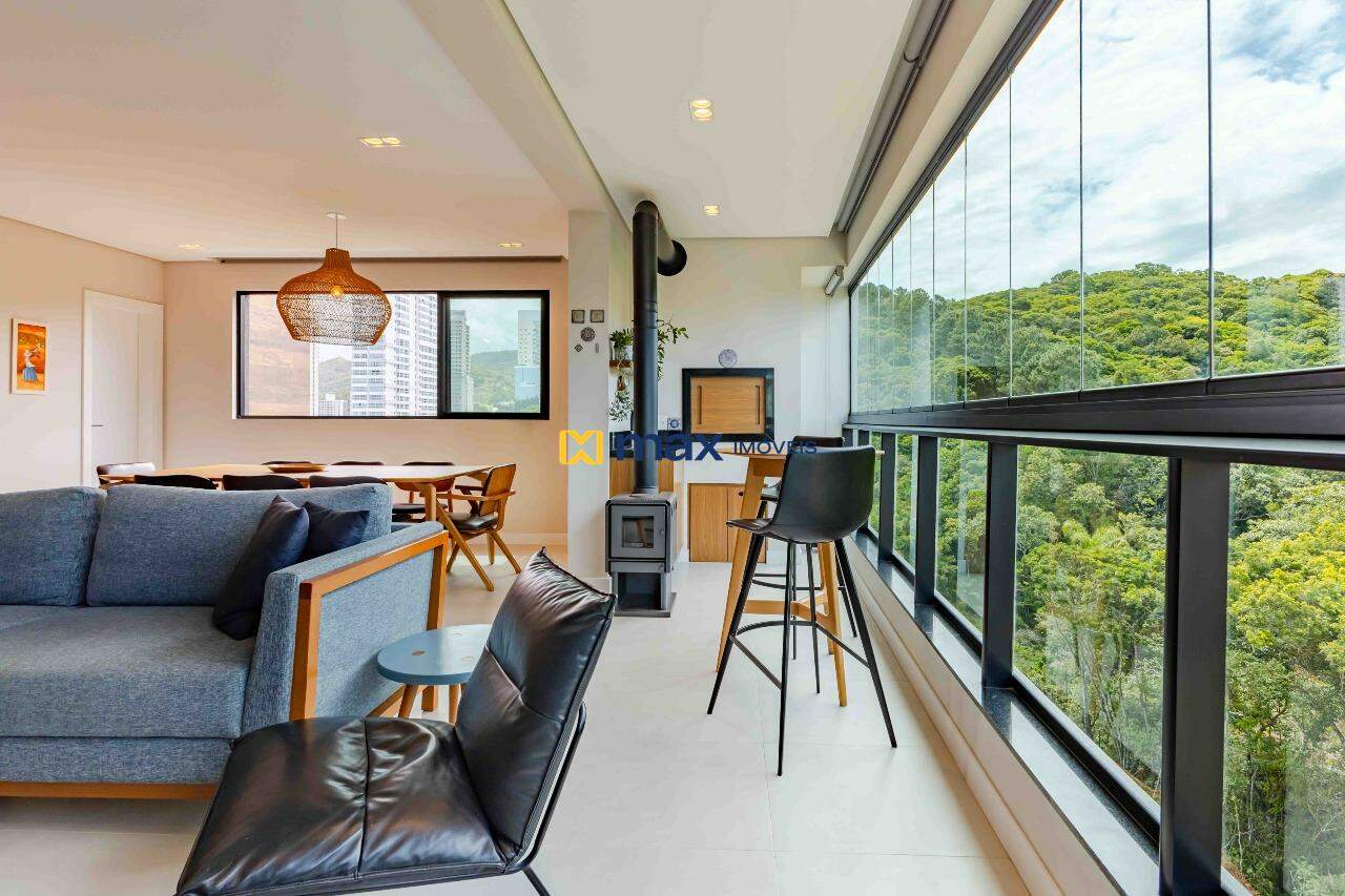 Apartamento à venda no Praia Brava: Living integrado