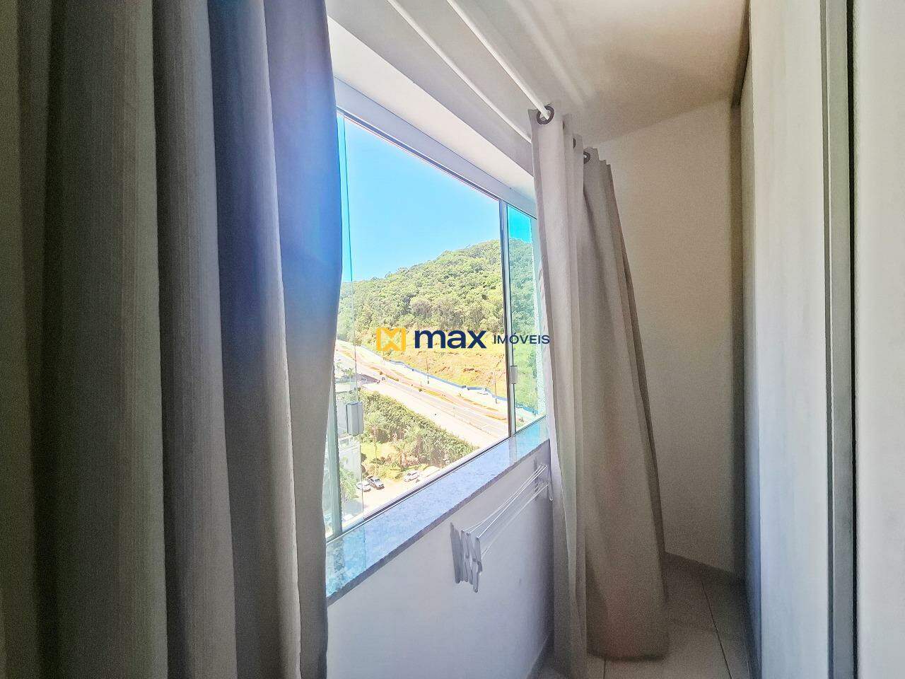Apartamento à venda no Pioneiros: Quarto/Sala