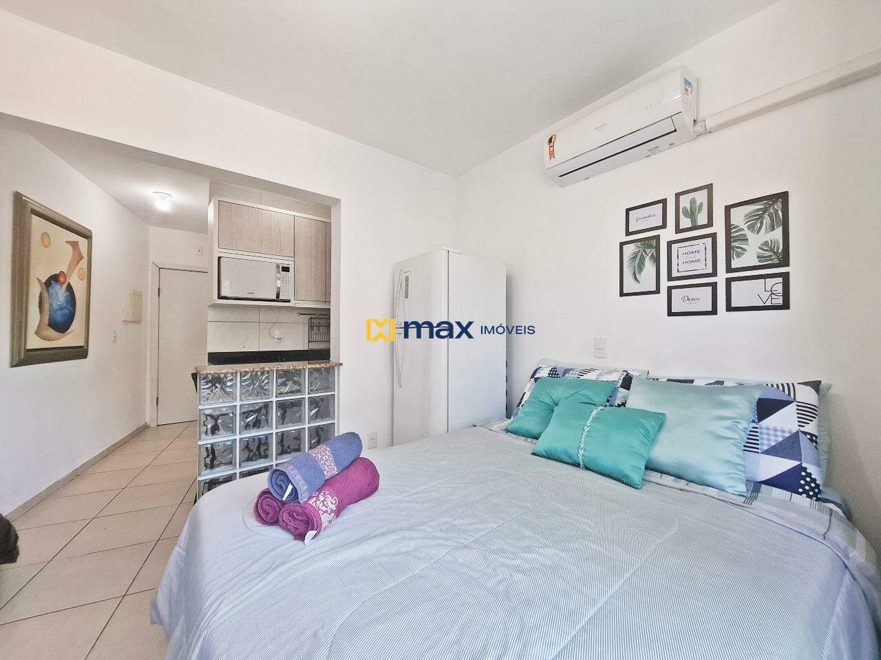 Apartamento à venda no Pioneiros: Quarto/Sala