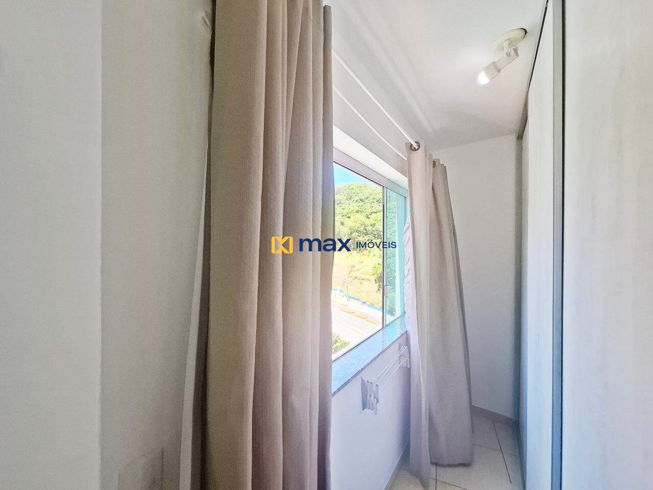 Apartamento à venda no Pioneiros: Quarto/Sala