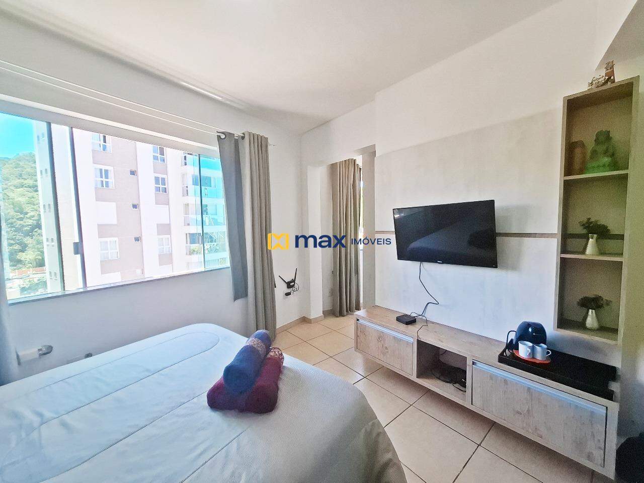 Apartamento à venda no Pioneiros: Quarto/Sala