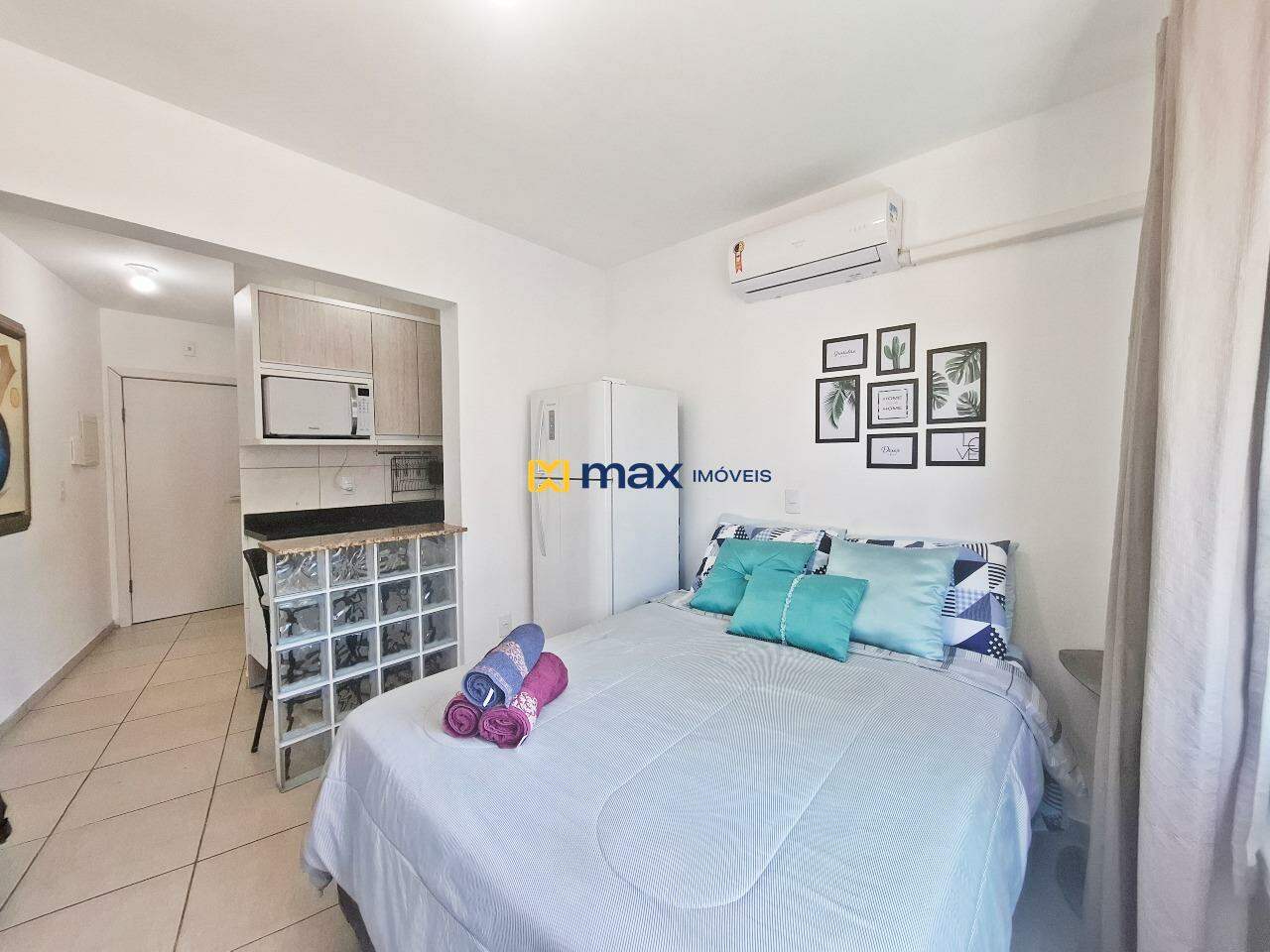 Apartamento à venda no Pioneiros: Quarto/Sala
