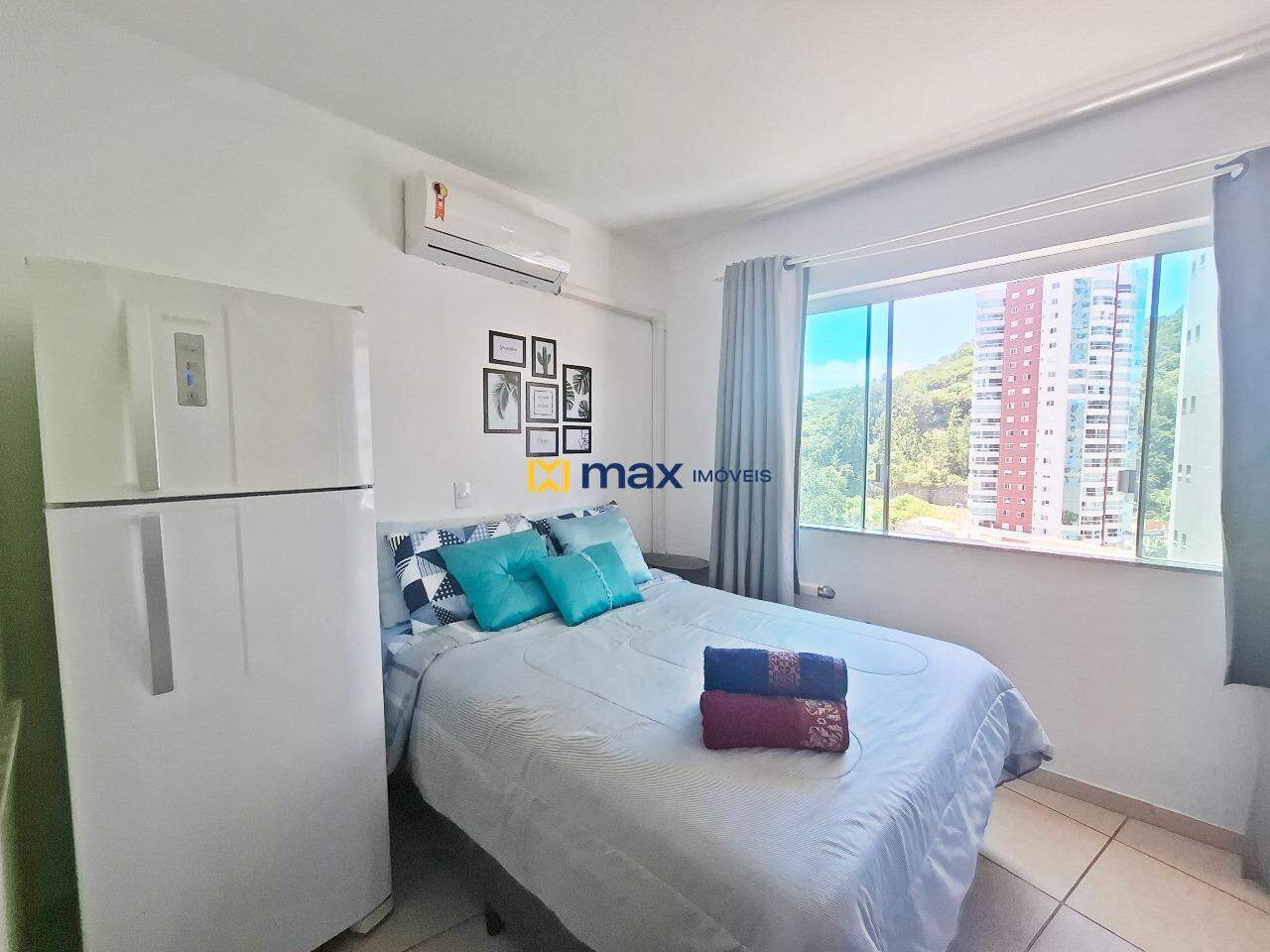 Apartamento à venda no Pioneiros: Quarto/Sala
