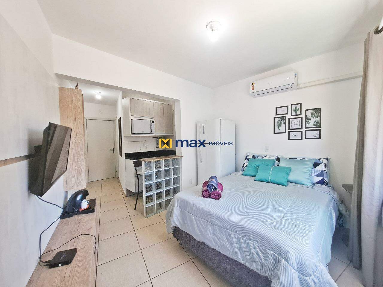 Apartamento à venda no Pioneiros: Quarto/Sala