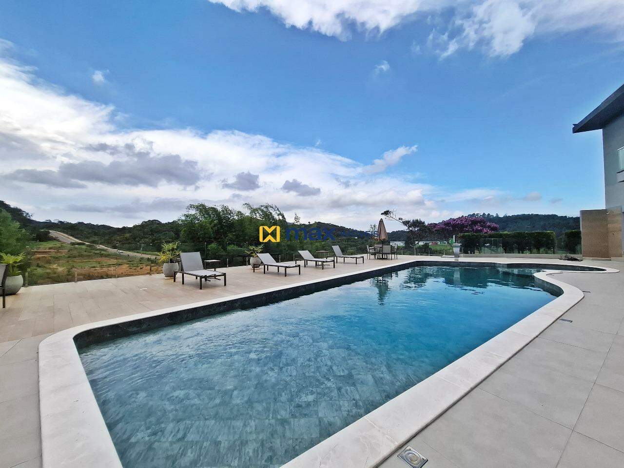 Terreno à venda no Centro: Piscina