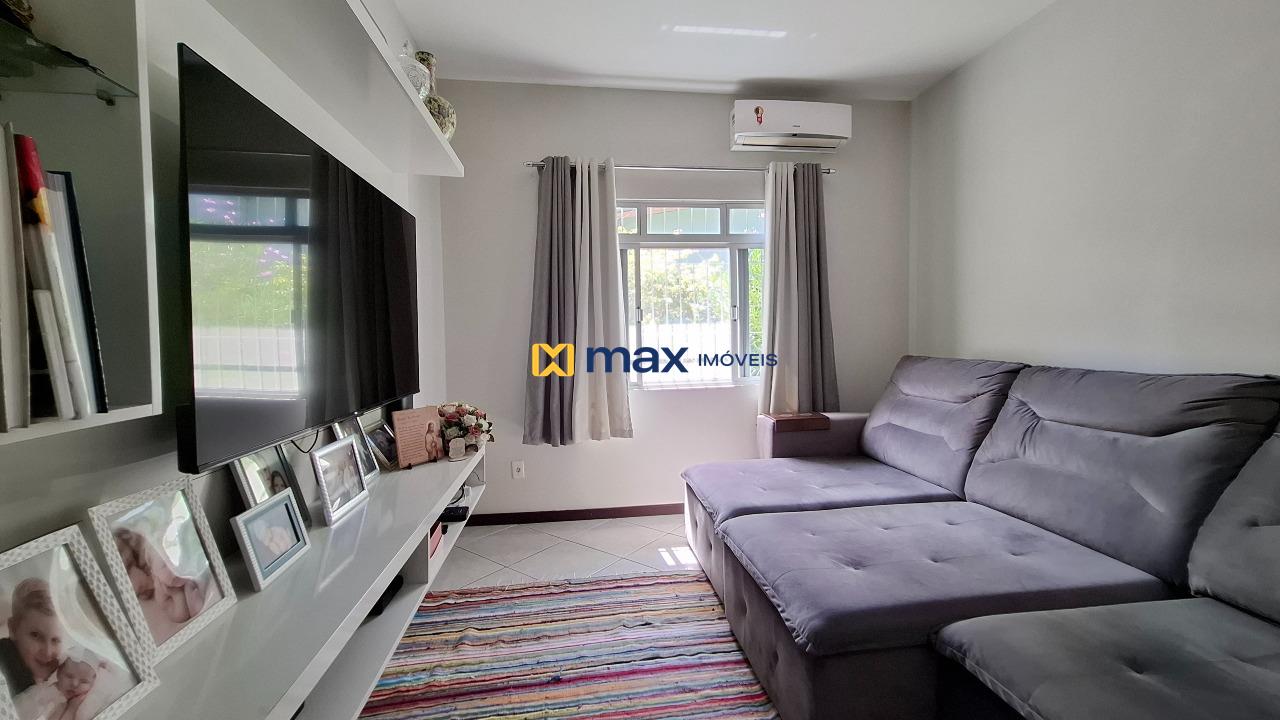 Casa à venda no Cordeiros: Sala de estar