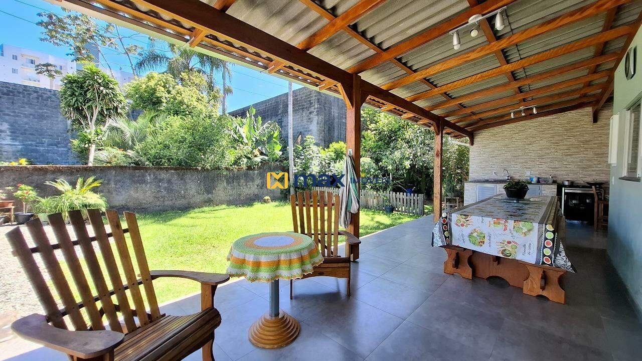 Casa à venda no Cordeiros: Área de Lazer