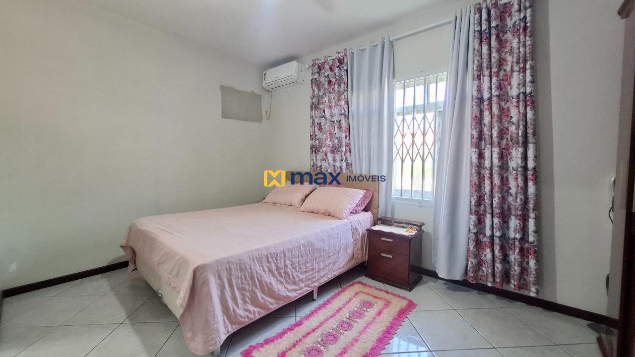 Casa à venda no Cordeiros: Suíte