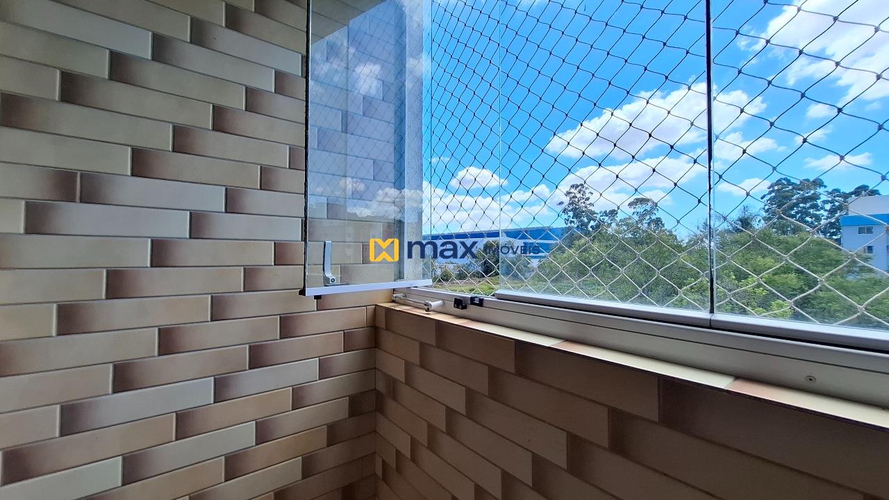 Apartamento à venda no Espinheiros: Sacada com churrasqueira