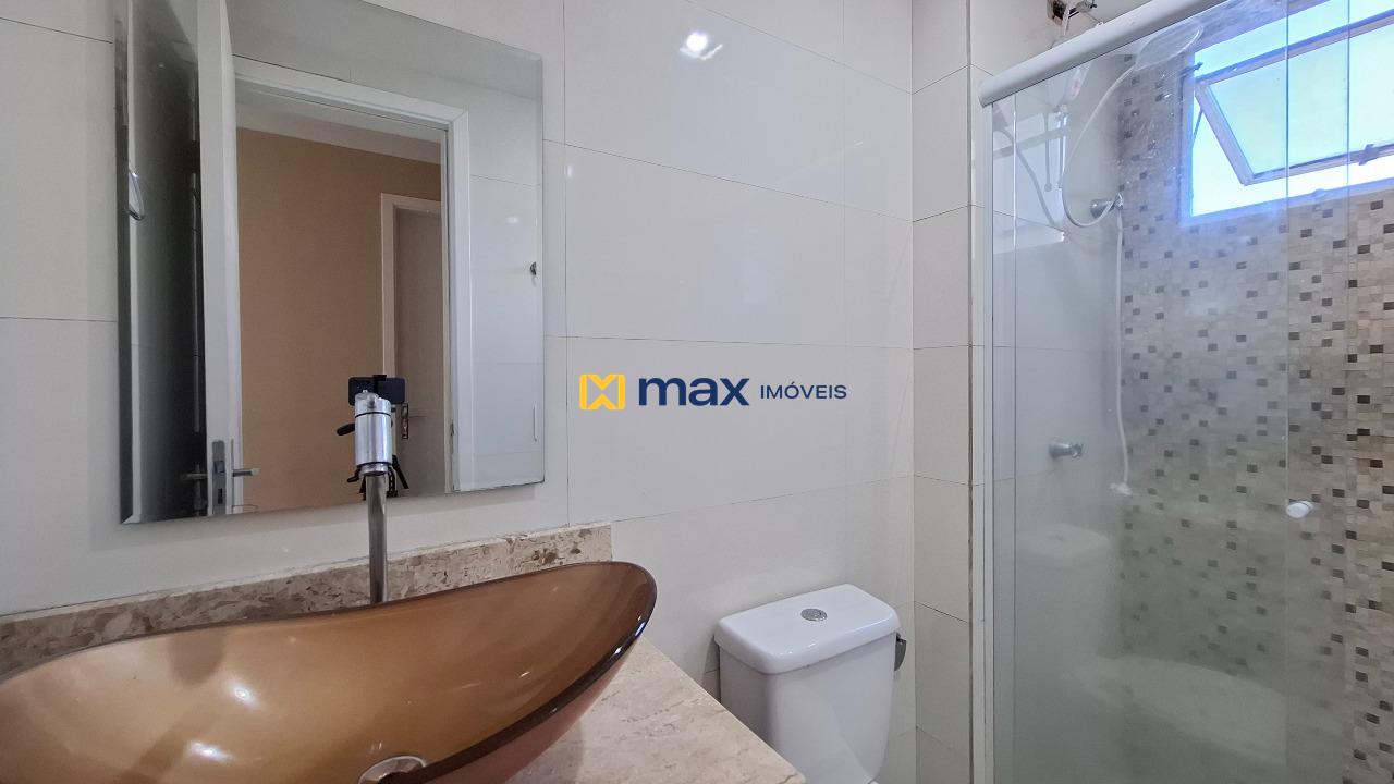 Apartamento à venda no Espinheiros: Banheiro social