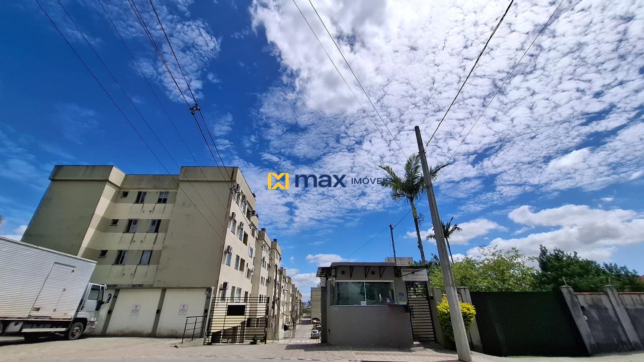 Apartamento à venda no Espinheiros: Fachada