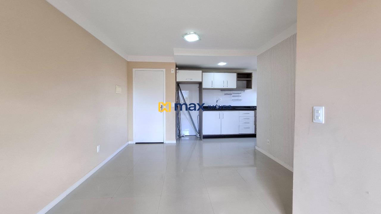 Apartamento à venda no Espinheiros: Living integrado