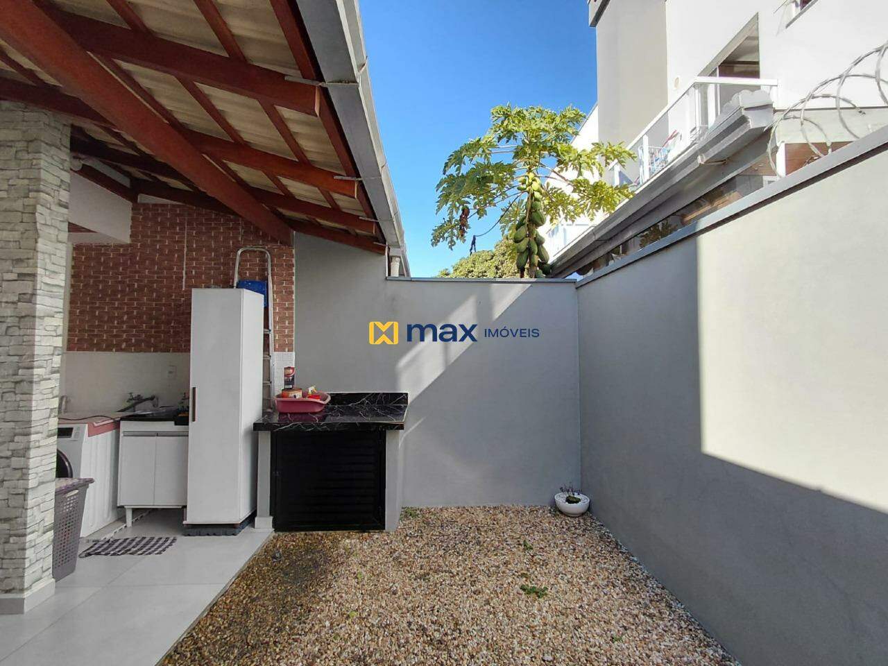 Casa à venda no Meia Praia: