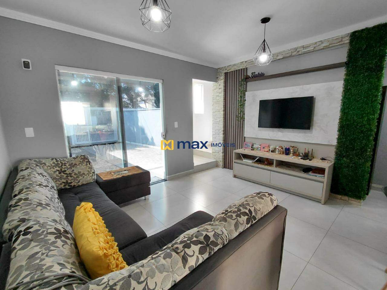 Casa à venda no Meia Praia: Sala